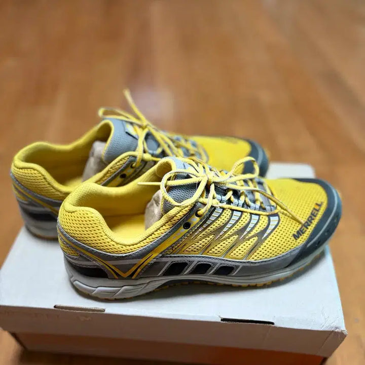 [BUNJANG] Merrell Yellow Trekking Shoes / 메렐 노란색 트레킹화