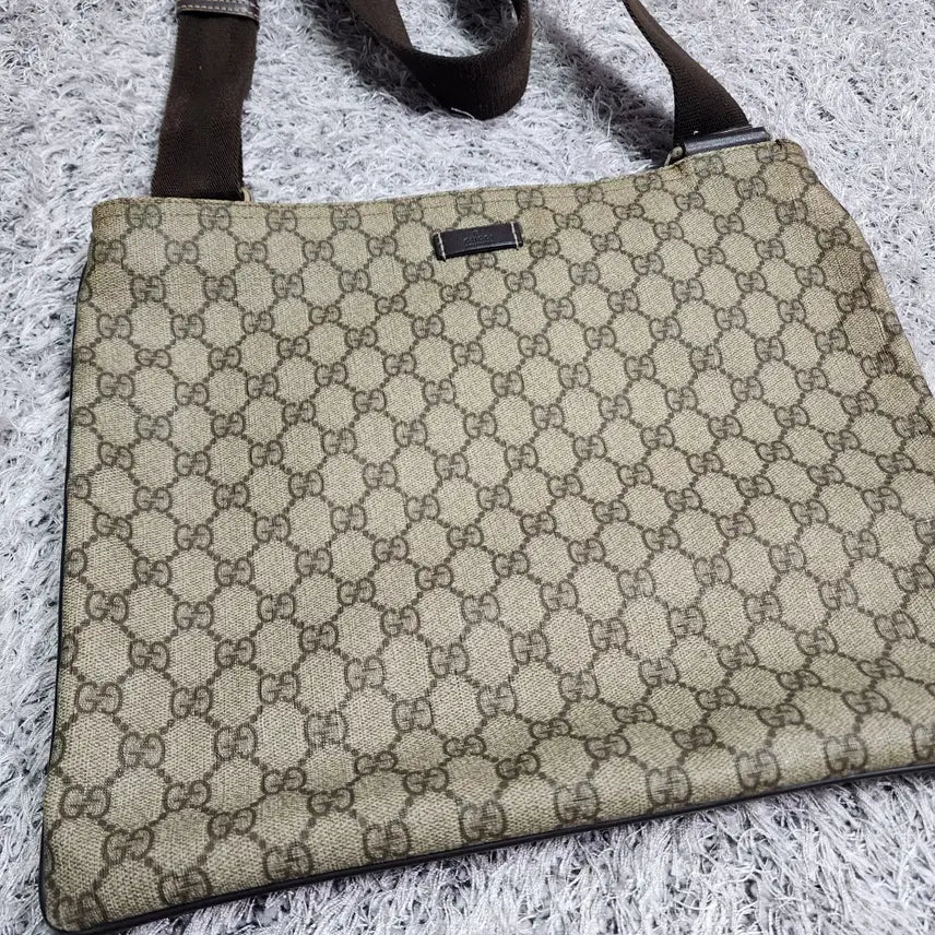 [BUNJANG] Gucci GG PVC Crossbody Bag / 구찌 GG PVC 크로스백