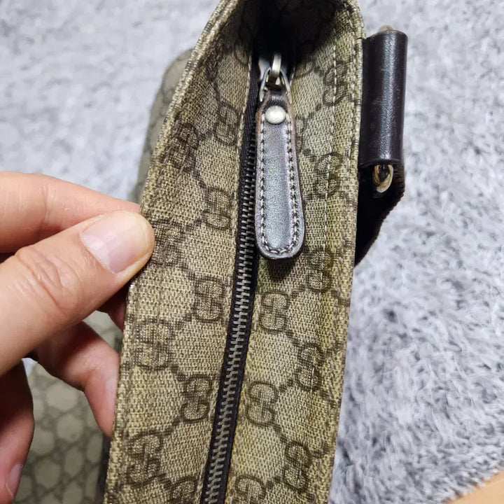 [BUNJANG] Gucci GG PVC Crossbody Bag / 구찌 GG PVC 크로스백
