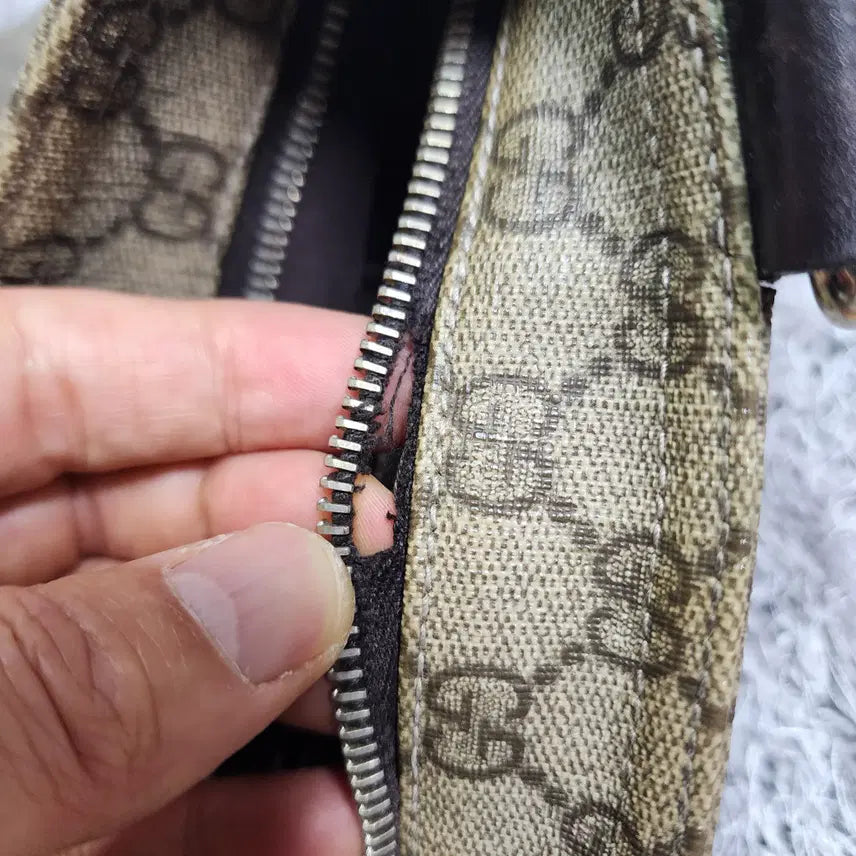 [BUNJANG] Gucci GG PVC Crossbody Bag / 구찌 GG PVC 크로스백