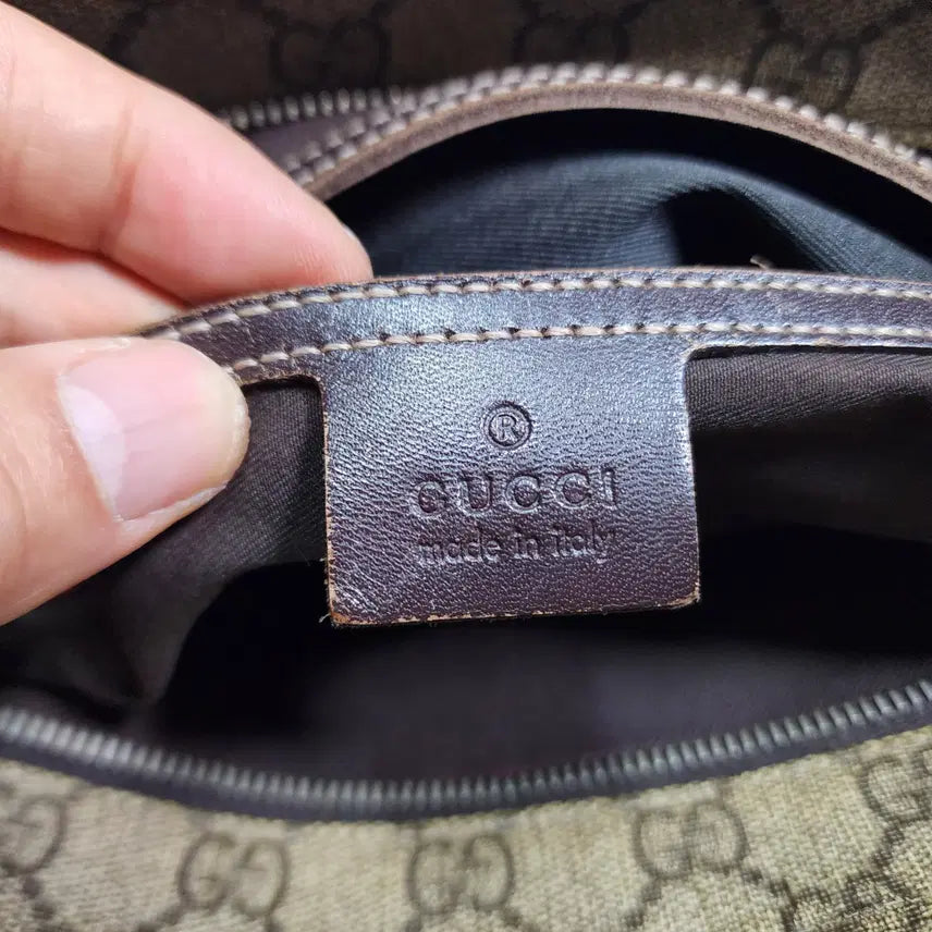 [BUNJANG] Gucci GG PVC Crossbody Bag / 구찌 GG PVC 크로스백