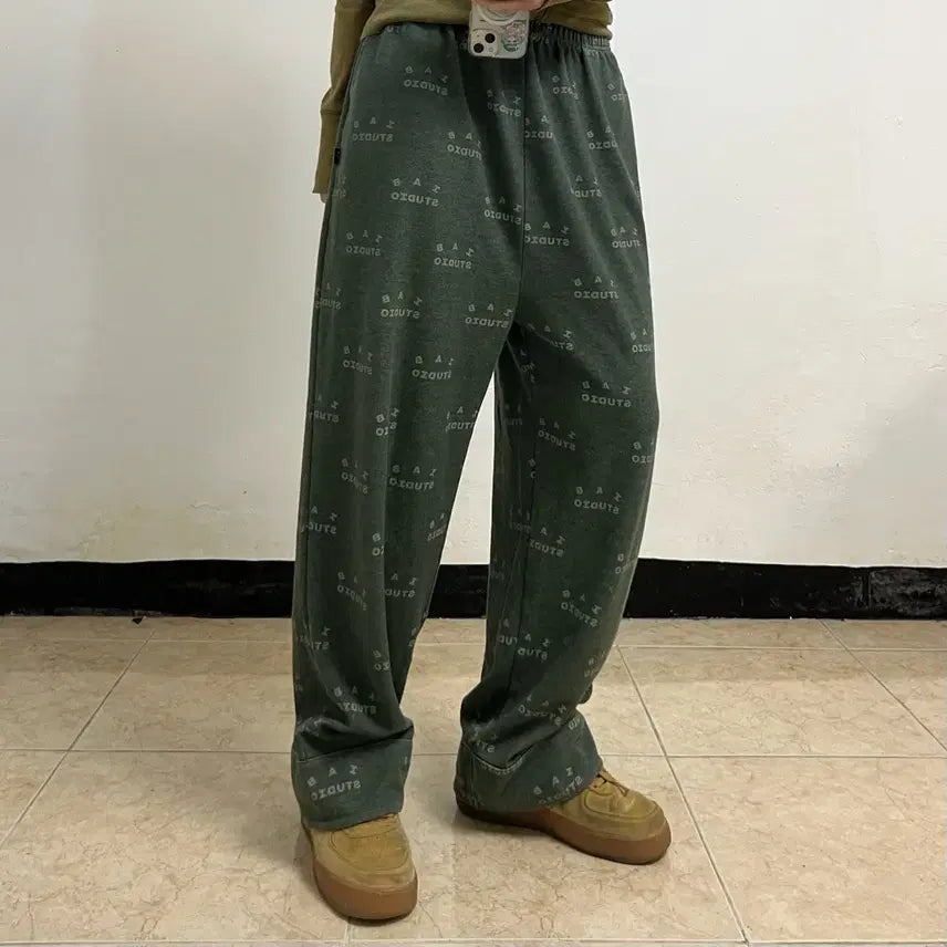 [BUNJANG] IAB Studio Green Sweatpants / 아이앱 스튜디오 그린 스웬팬츠