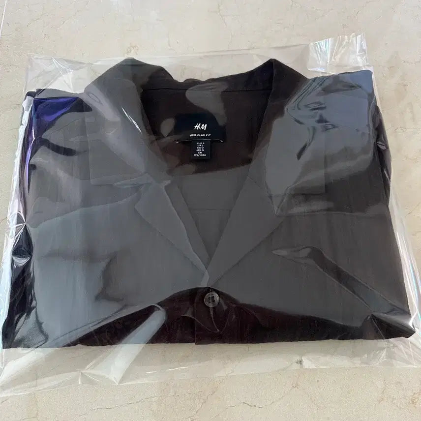 [BUNJANG] H&amp;M Camp Shirt Regular Fit / 에이치엔앰 H&amp;M 캠프 셔츠 레귤러핏 (105)