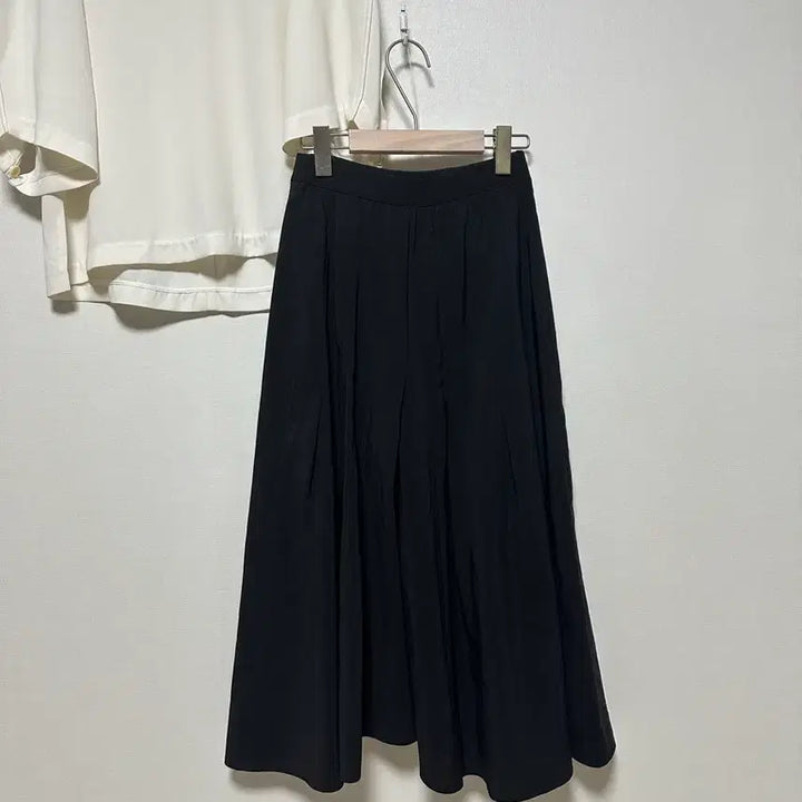 [SOLD OUT] 타임 다트 플레어 퀄롯팬츠