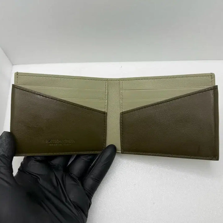 [SOLD OUT] 보테가베네타 인트레치아토 반지갑 투톤