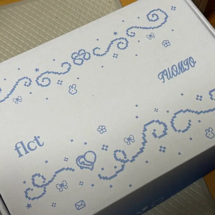 [BUNJANG] Tuomio Fluffy Citrus Sneakers / 뚜오미오 플러피시트러스 스니커즈
