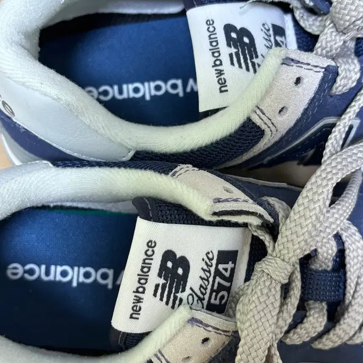 [BUNJANG] New Balance 574 Navy Sneakers 235 / 뉴발란스 574 네이비 색상 235