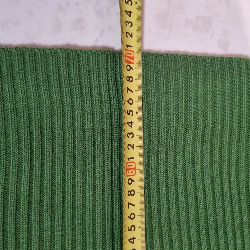 [BUNJANG] EVEN AND ODD Green V-Neck Ribbed Knit Sweater / EVEN AND ODD 그린 V넥 골지 니트 105