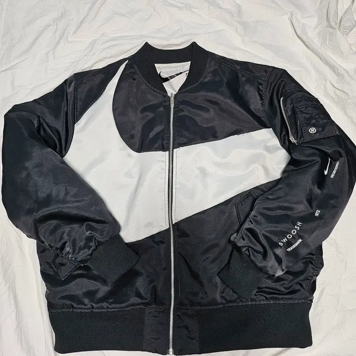 [BUNJANG] Nike Reversible Big Swoosh Bomber Jacket XXL / 나이키 리버시블 빅 스우시 봄버 자켓 XXL