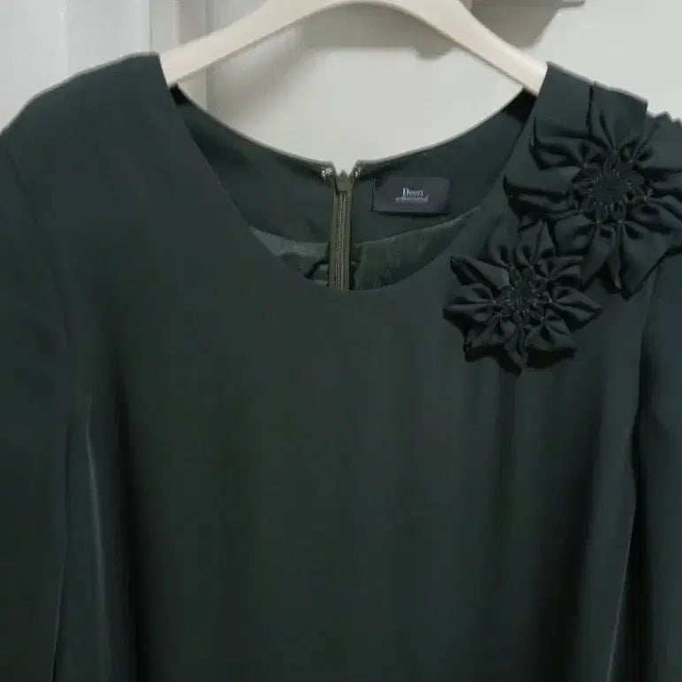 [SOLD OUT] 어반리서치 롱원피스