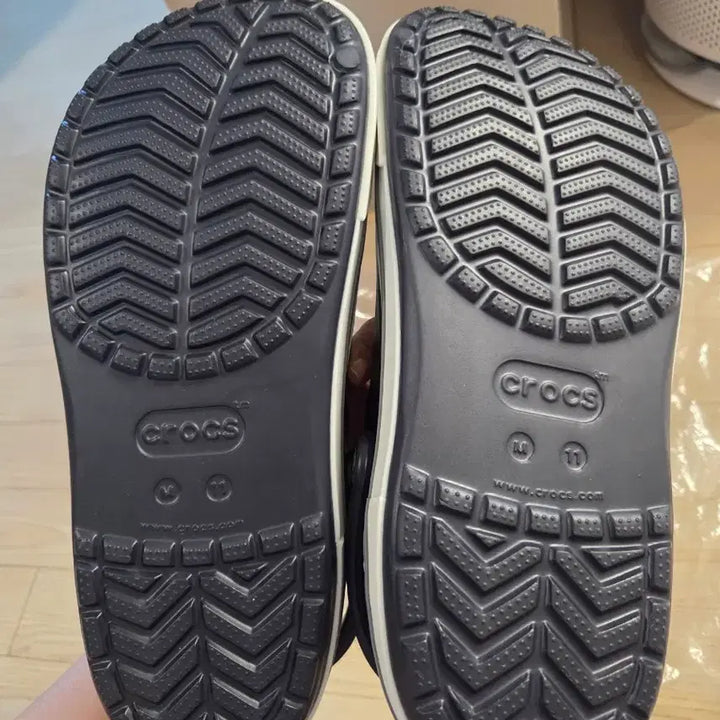 [SOLD OUT] 새상품 크록스 블랙 (M11-290)