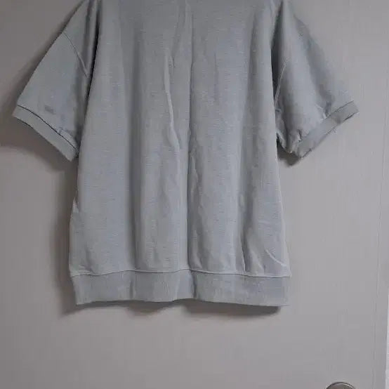 [BUNJANG] V-Neck Collar Short Sleeve T-Shirt / 브이넥 카라 반팔티셔츠
