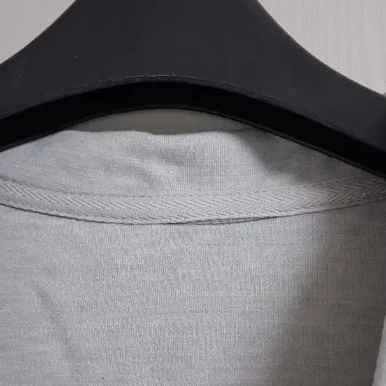 [BUNJANG] V-Neck Collar Short Sleeve T-Shirt / 브이넥 카라 반팔티셔츠