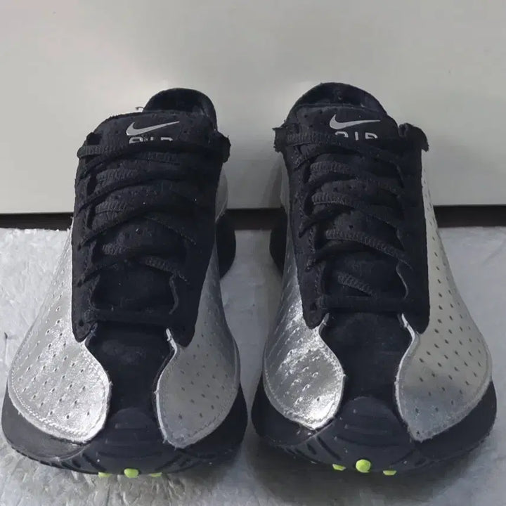 [BUNJANG] Nike Air Superfly Metallic Silver Black Sneakers / [235] 나이키 에어 슈퍼플라이 메탈릭실버블랙ㅡ단종매물
