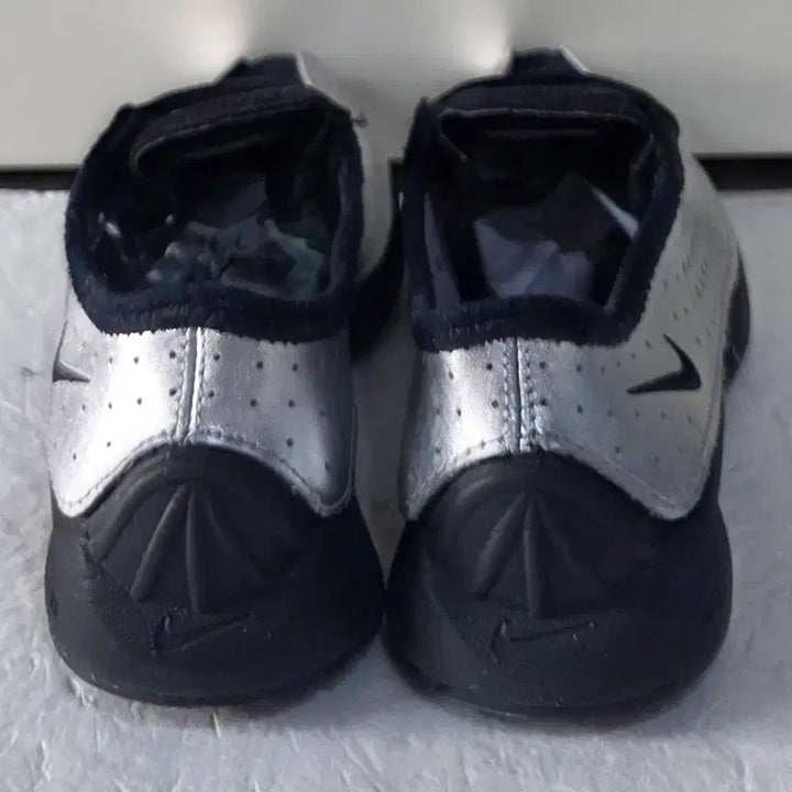 [BUNJANG] Nike Air Superfly Metallic Silver Black Sneakers / [235] 나이키 에어 슈퍼플라이 메탈릭실버블랙ㅡ단종매물