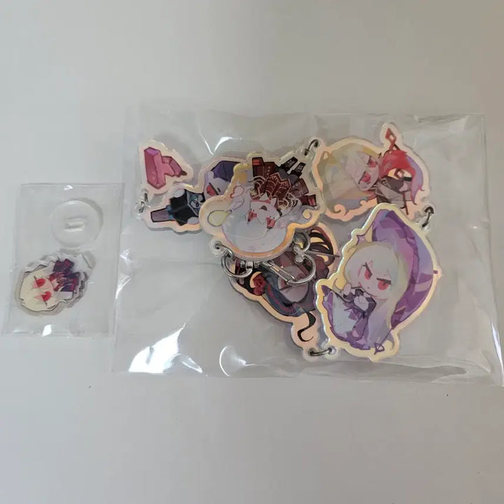 [BUNJANG] Limbus Company Don Quixote &amp; Sancho Acrylic Keyring &amp; Stand Bundle / 일괄 림버스 컴퍼니 돈키호테 산초 비공굿 아크릴 키링, 스탠드