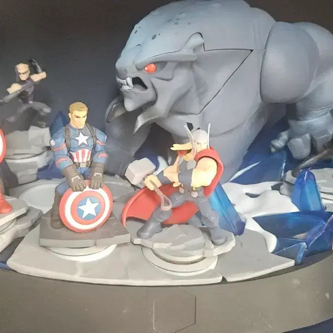 [BUNJANG] Disney Infinity Avengers Figures Set with Stands / 디즈니 인피니티 어벤져스 피규어  받침대포함