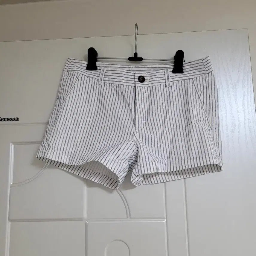 [BUNJANG] Uniqlo Striped Shorts / 유니클로 스트라이프 쇼츠 64 (44추정)