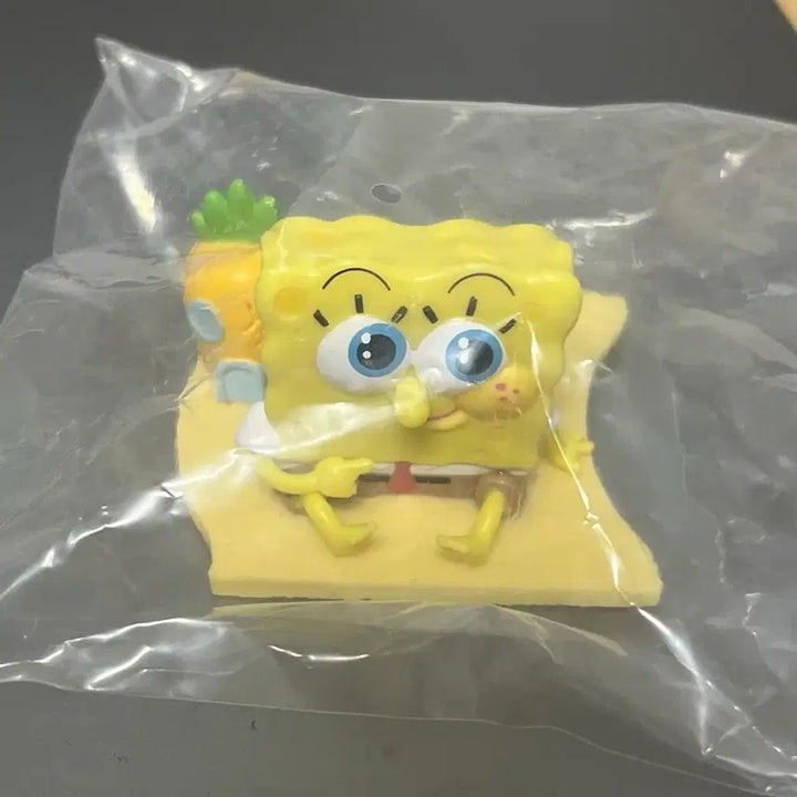 [BUNJANG] Baby Spongebob Figure (Sealed) / 베이비 스폰지밥 피규어 미개봉