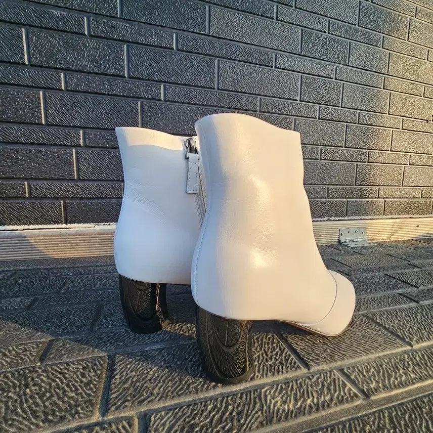 [BUNJANG] Namuhana White Leather Ankle Boots / 나무하나 화이트 가죽 앵클 부츠