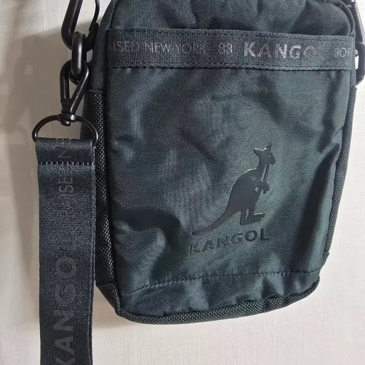 [SOLD OUT] 캉골 미니 크로스백 찐녹색