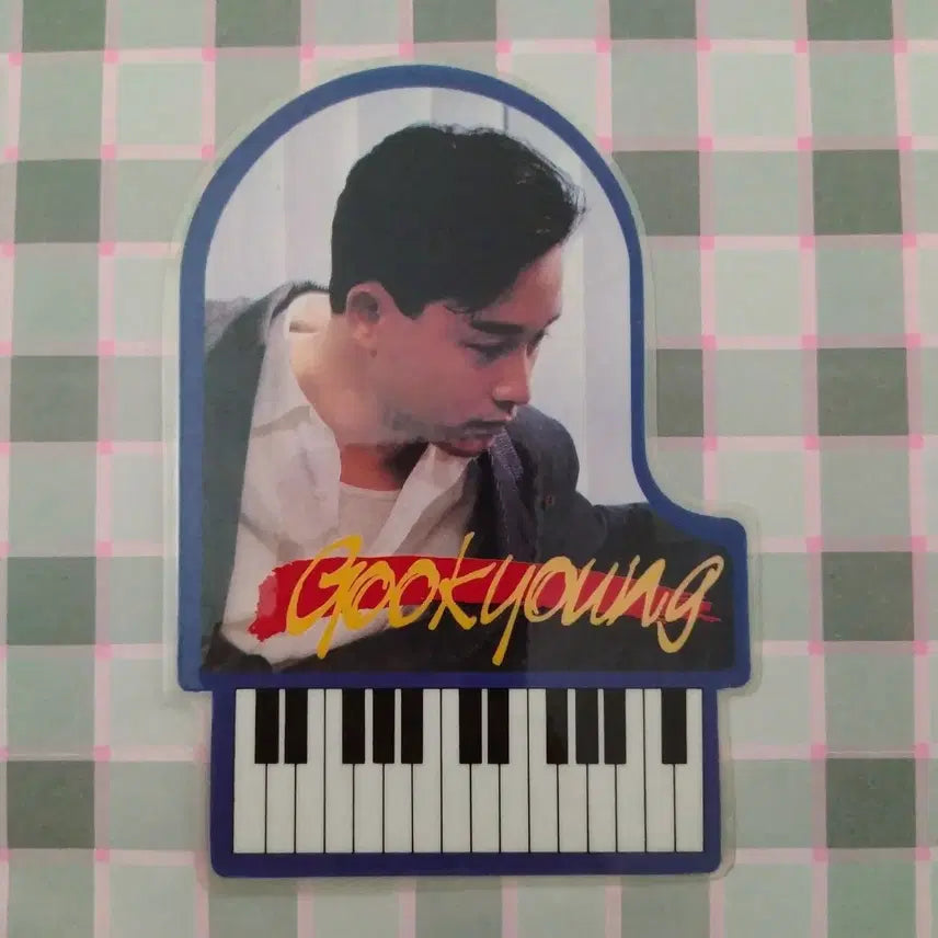 [BUNJANG] Leslie Cheung Coated Photo Collectible Bookmark / 장국영 코팅 사진 굿즈 포카 스타 포토 팬시 책갈피 레트로 인테리어 소품