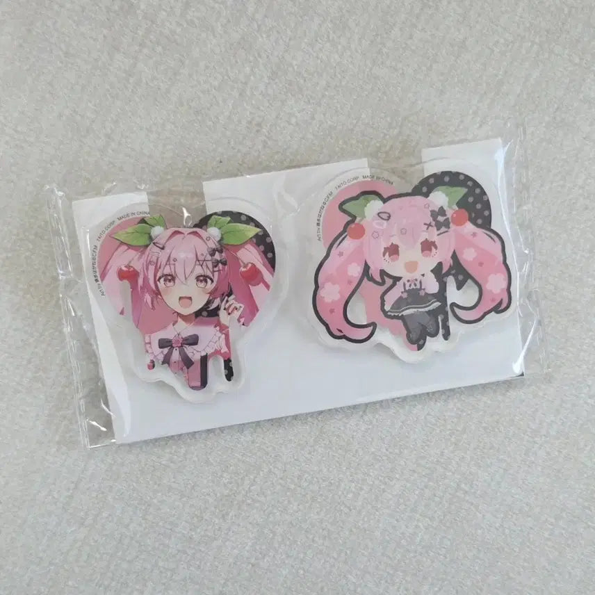[BUNJANG] Hatsune Miku Sakura Acrylic Badge / 사쿠라 미쿠 타이토쿠지 아크릴 뱃지