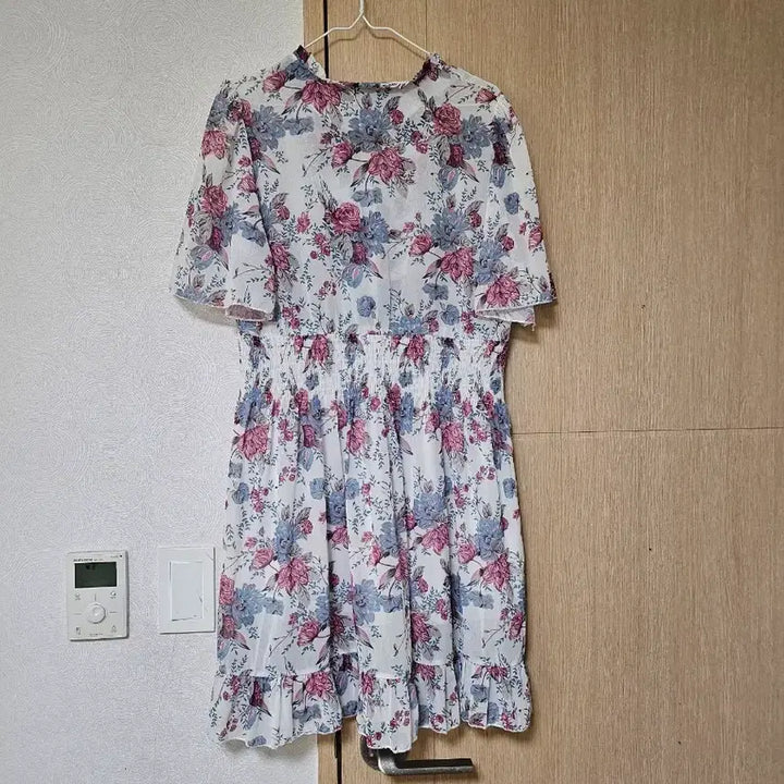[BUNJANG] Floral Print Mini Dress / 허리밴딩 꽃무늬 원피스(미니기장)~66
