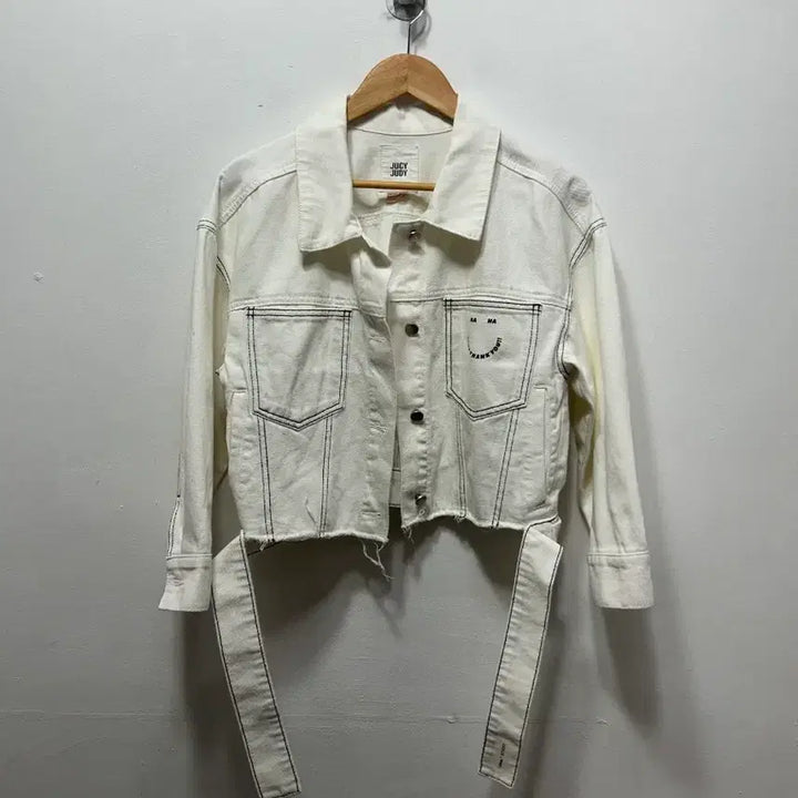 [BUNJANG] Juicy Judy White Denim Crop Jacket 85 / 쥬시쥬디 화이트 데님 크롭 자켓 85