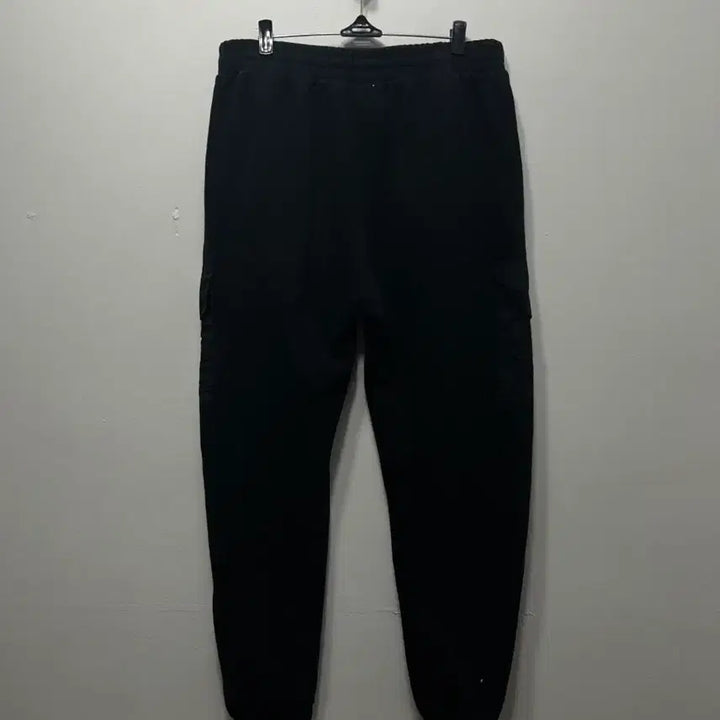 [BUNJANG] 디스커버리 블랙 카고 조거팬 XL / 디스커버리 블랙 카고 조거팬 XL