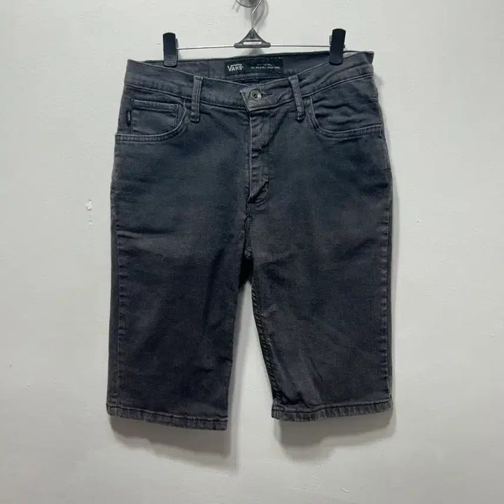 [BUNJANG] Vans Black Denim Shorts Size 27 / VANS 밴스 블랙 데님 반바지 27
