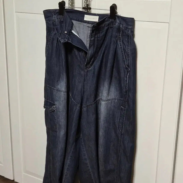 [BUNJANG] Eastlogue Utility Pocket Silky Denim Pants Indigo / 이스트서비스샵 - 유틸리티 포켓 실키 데님 팬츠