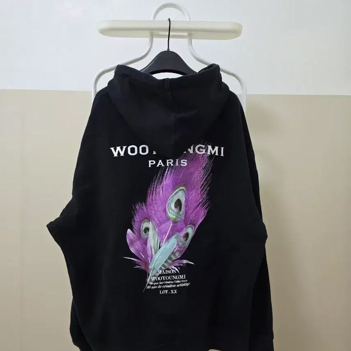 [BUNJANG] Wooyoungmi Feather Back Logo Hoodie / [50]우영미 깃털 백로고 후드