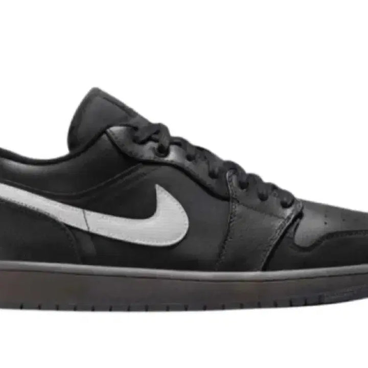 [BUNJANG] Nike Jordan 1 Low SE Black White / 나이키 조던1 로우 SE 블랙 화이트 270