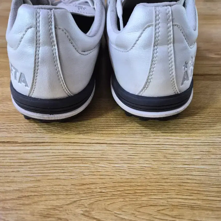 [BUNJANG] Athleta O-Rei Futsal Shoes / 아슬레타 오레이 풋살화 260