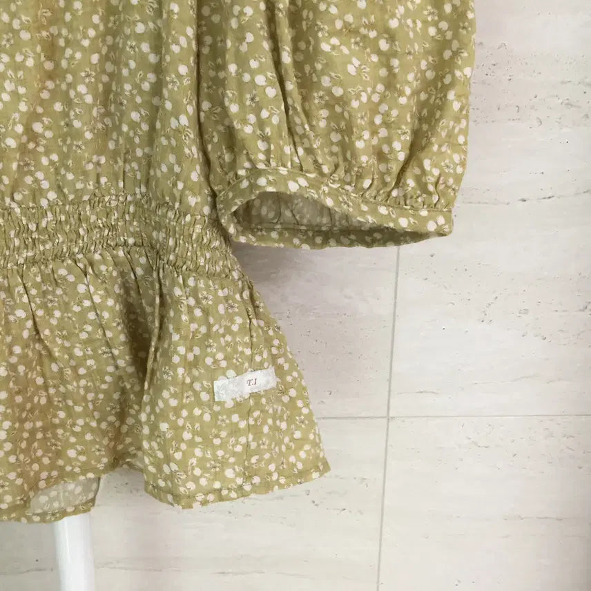 [BUNJANG] Thursday Island 22 Smoke Blouse / 써스데이아일랜드 22 스모크 블라우스 S