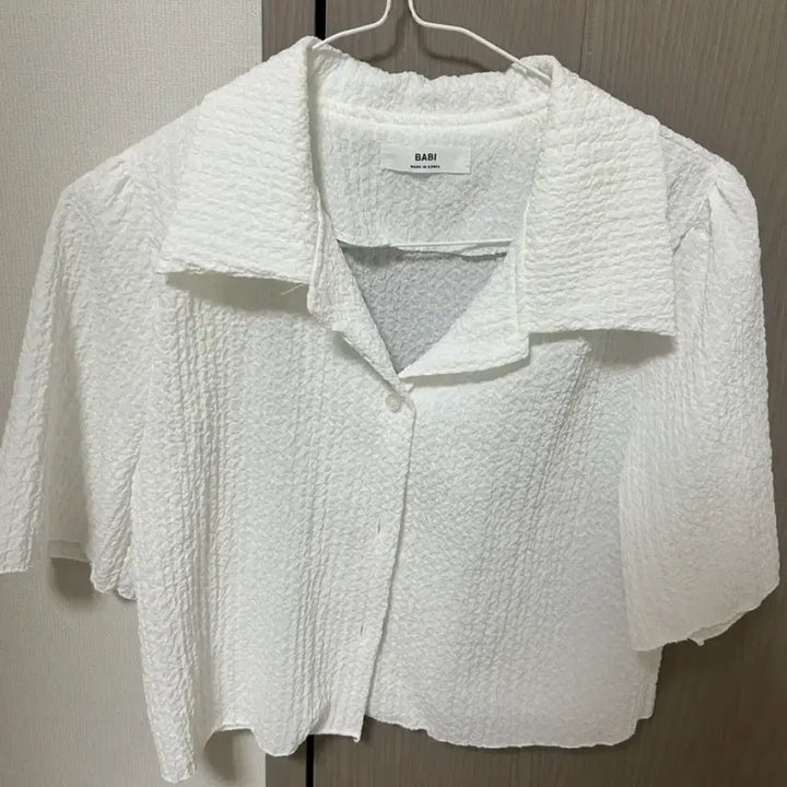 [BUNJANG] White Short Sleeve Pleated Blouse / 화이트 반팔 주름 셔츠 블라우스