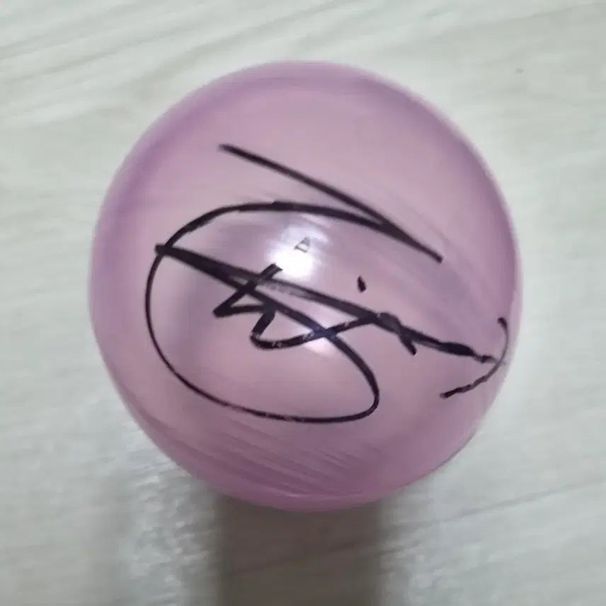 [BUNJANG] ONF E-TION Signed Ball / 온앤오프 이션 싸인볼