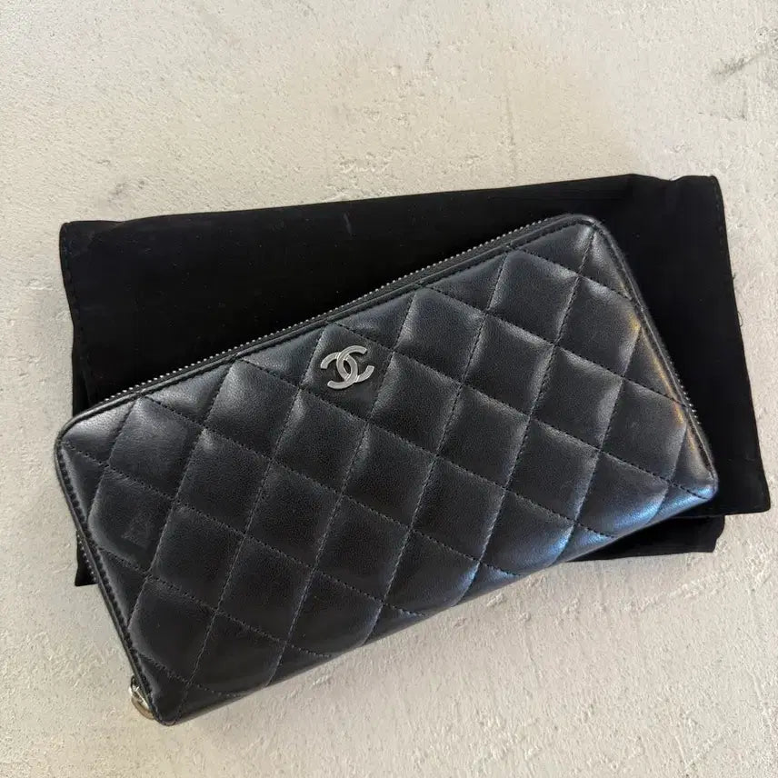 [BUNJANG] Chanel Classic Long Wallet Lambskin Silver Hardware / 샤넬 정품 클래식 장지갑 지퍼 램스킨 은장