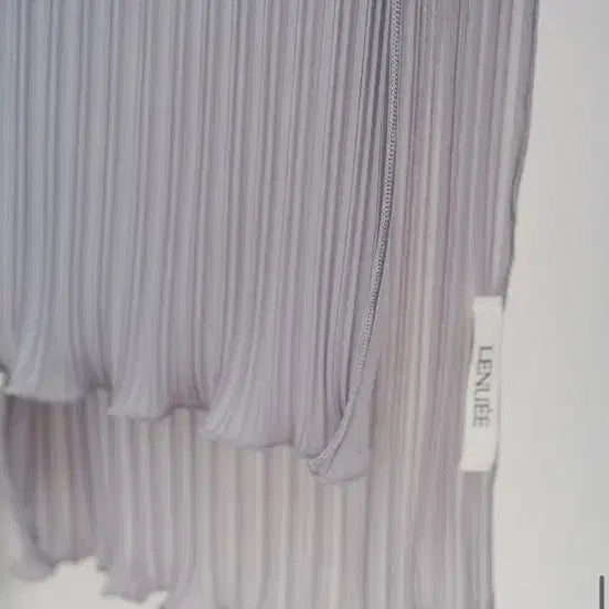 [BUNJANG] 르누이 Aria Piano Pleats Scarf / 르누이 플리츠 스카프 Aria Piano Pleats Scarf (Gre
