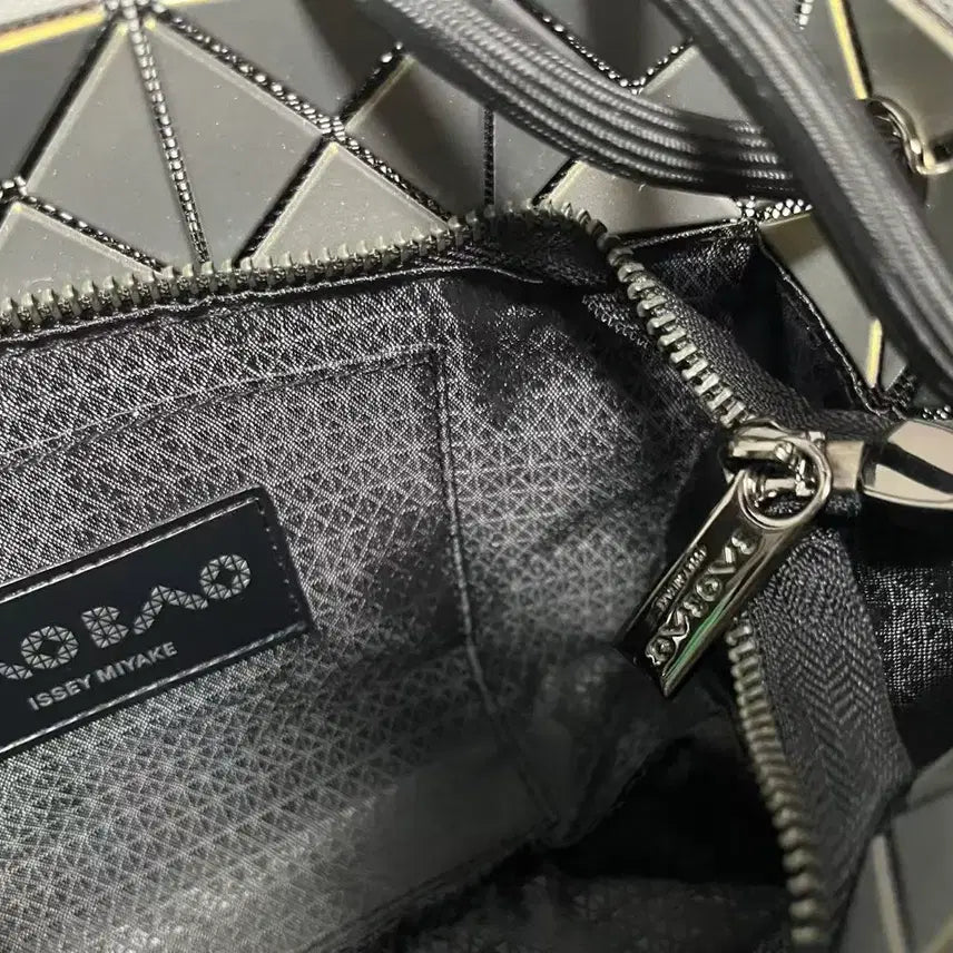 [BUNJANG] Bao Bao Crossbody Bag / 바오바오크로스백