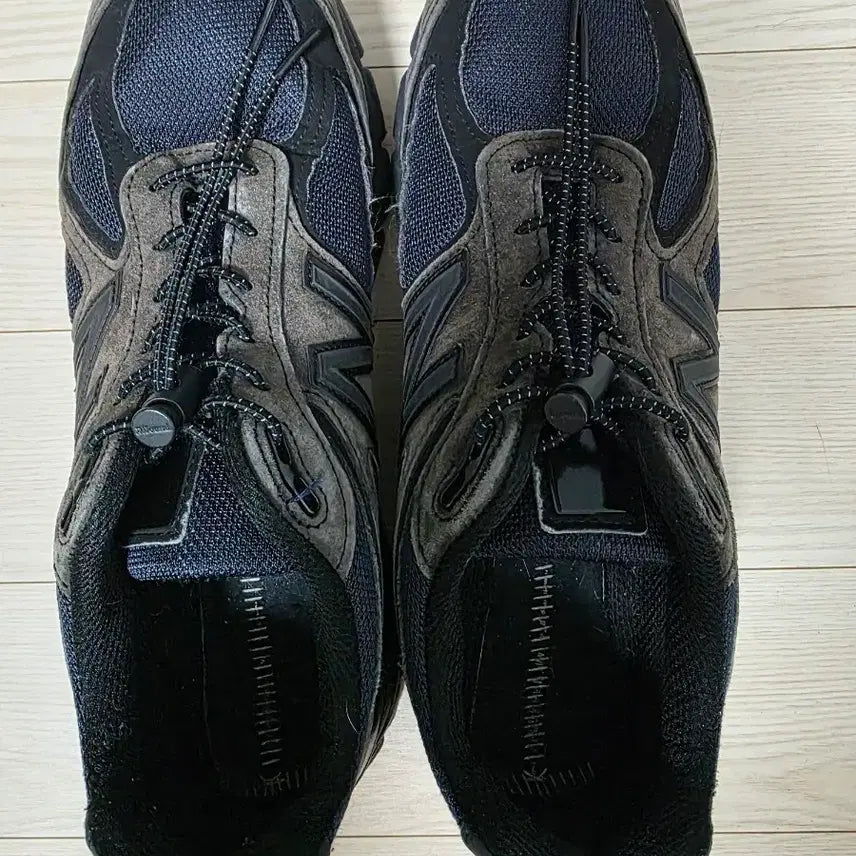 [SOLD OUT] 뉴발란스 자운드 네이비 990v4 285