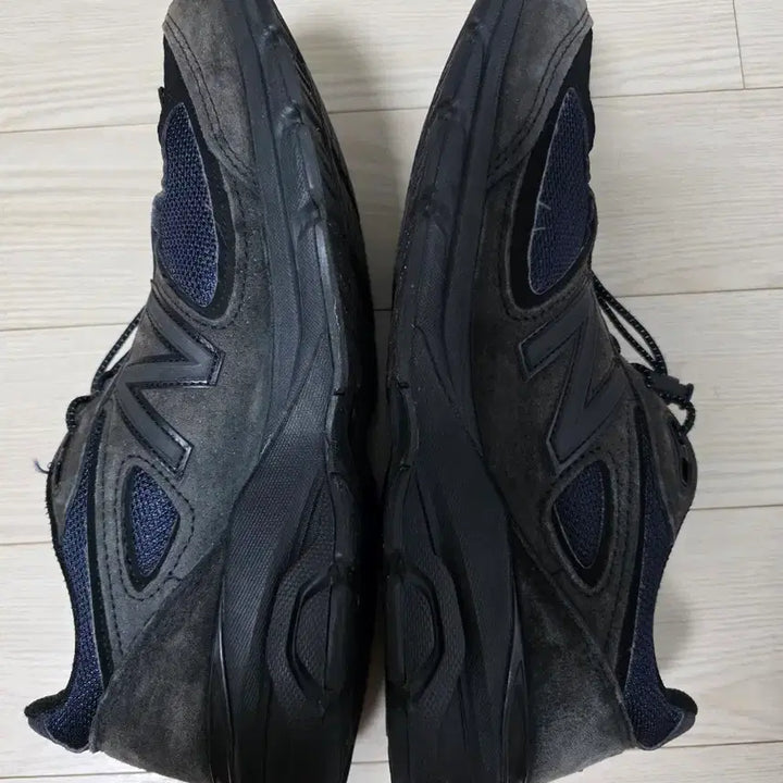 [SOLD OUT] 뉴발란스 자운드 네이비 990v4 285