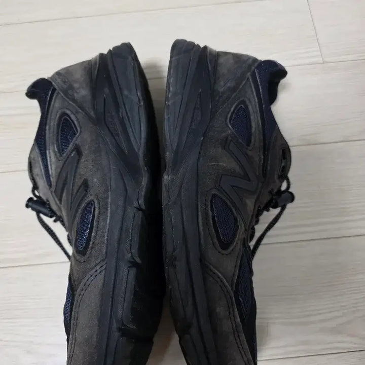 [SOLD OUT] 뉴발란스 자운드 네이비 990v4 285