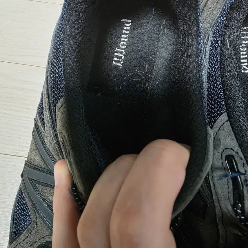 [SOLD OUT] 뉴발란스 자운드 네이비 990v4 285