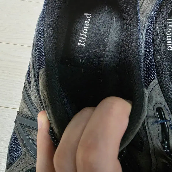 [SOLD OUT] 뉴발란스 자운드 네이비 990v4 285