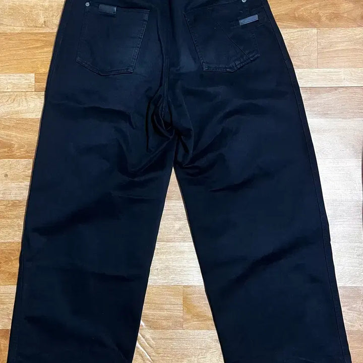 [BUNJANG] xlim ep7 Synopsis Trousers Black / S size) xlim ep7 시놉시스 01 트라우저 black