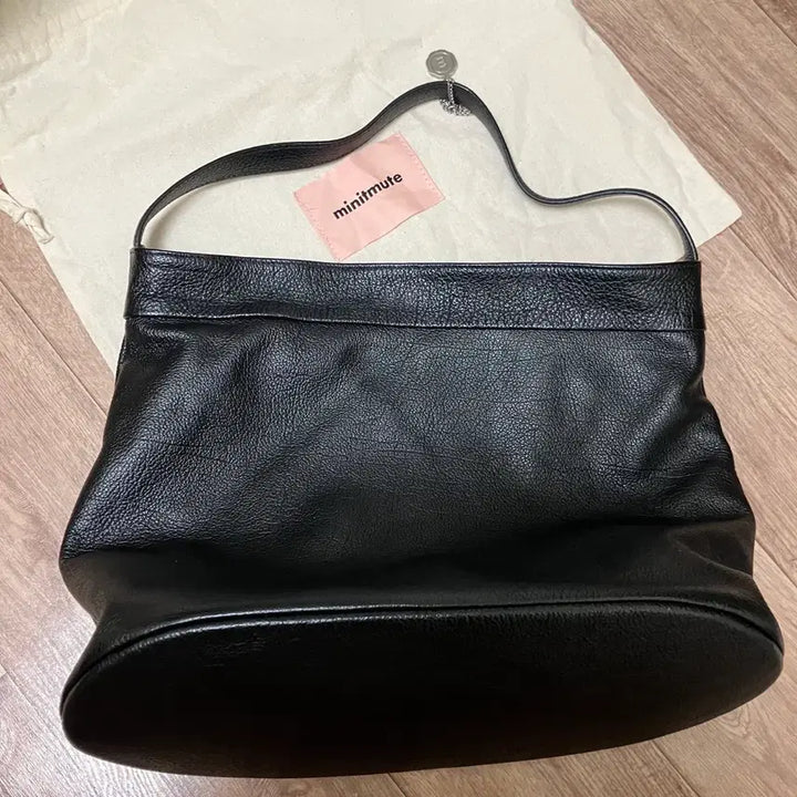 [SOLD OUT] 미닛뮤트 토보 라지 블랙