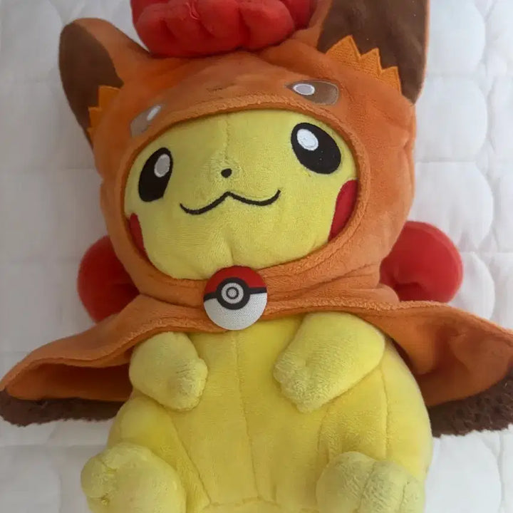 [BUNJANG] Six Tails Poncho Pikachu Plush Doll / 식스테일 판쵸츄