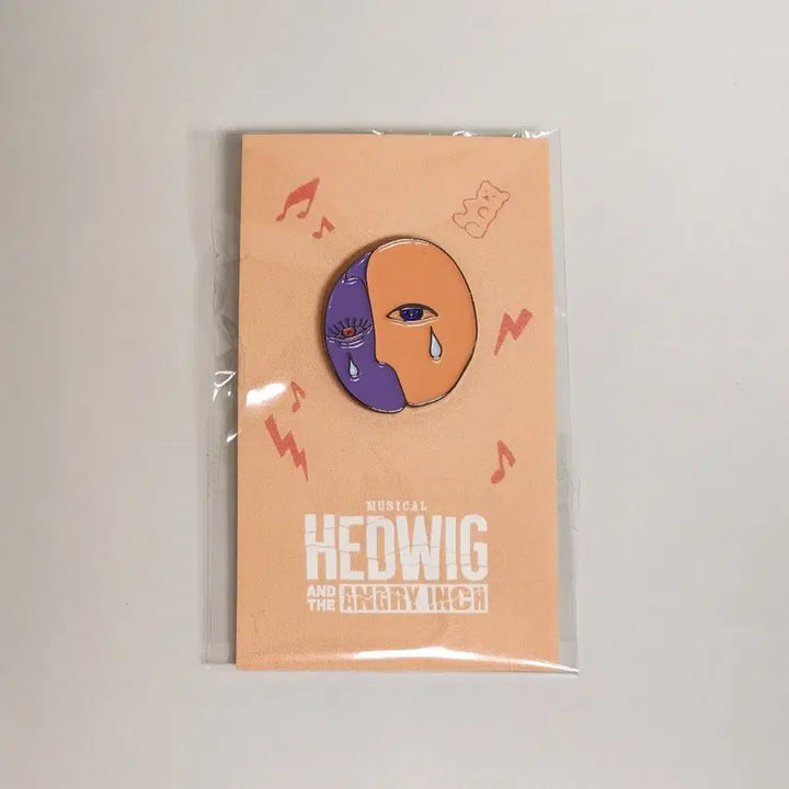 [BUNJANG] Hedwig Musical Badge (Sealed) / 뮤지컬 MD 헤드윅 뱃지 미개봉